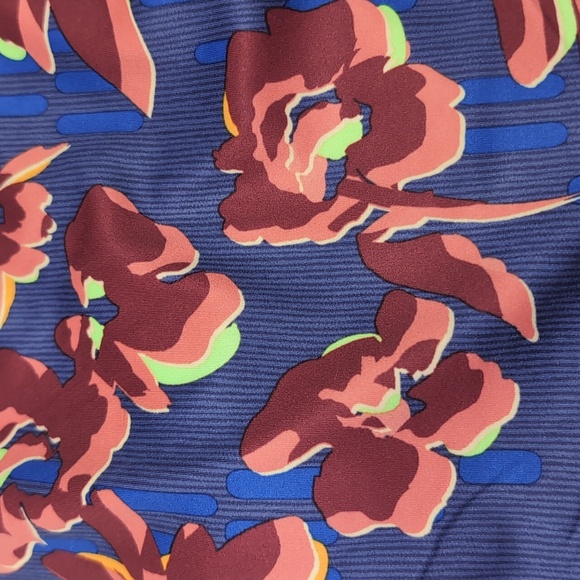 NWT Athleta CONSCIOUS CROP BRA A-C - Picture 4 of 6